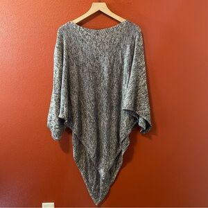 Lululemon Athletica Women’s Mantra Scarf Heathered Dark Oversize Shawl Poncho‎